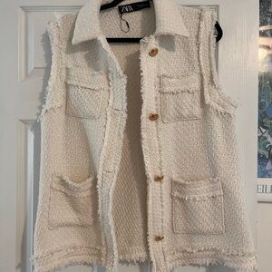 Zara cream vest size small GUC
